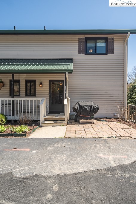 172 Hanging Rock Villas 422