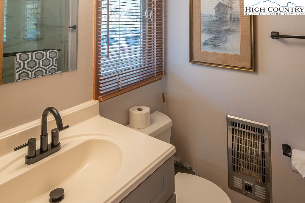 172 Hanging Rock Villas 422