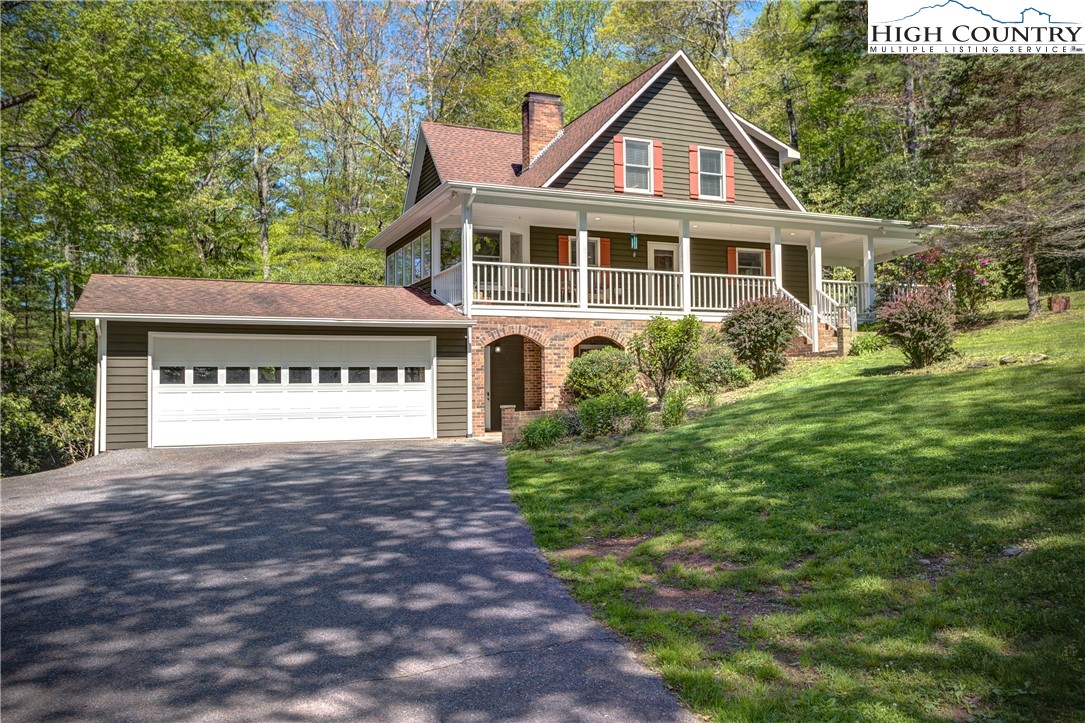 127 Boulder Lane