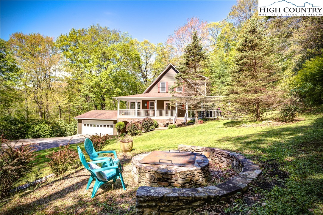 127 Boulder Lane