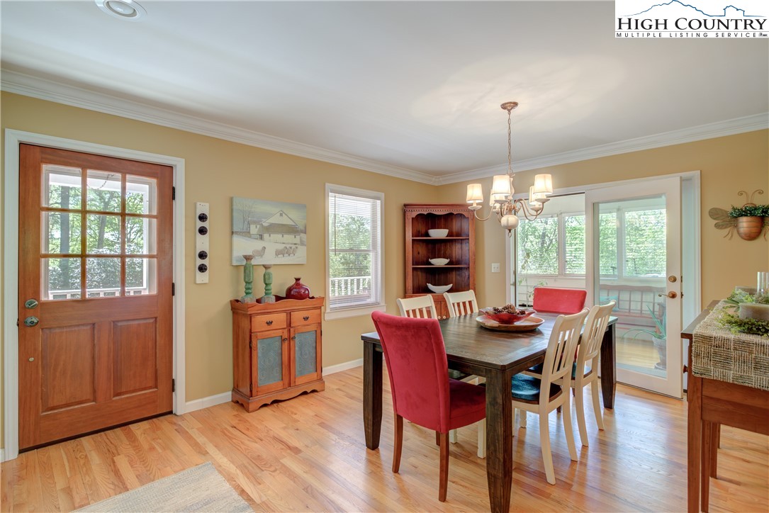 127 Boulder Lane