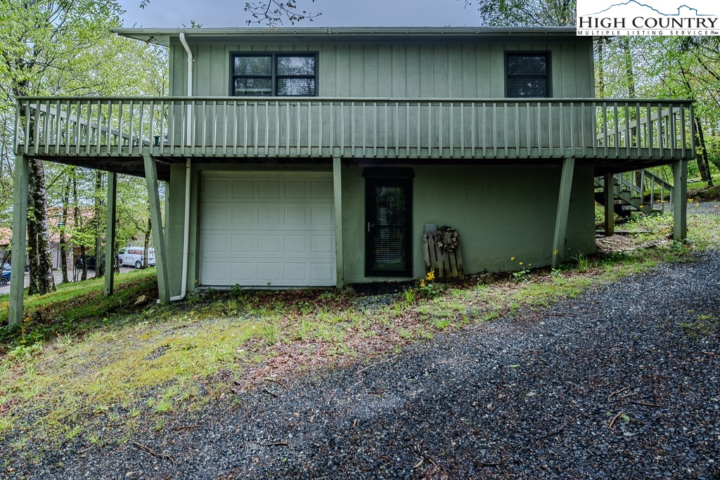 1431 Beech Mountain Parkway
