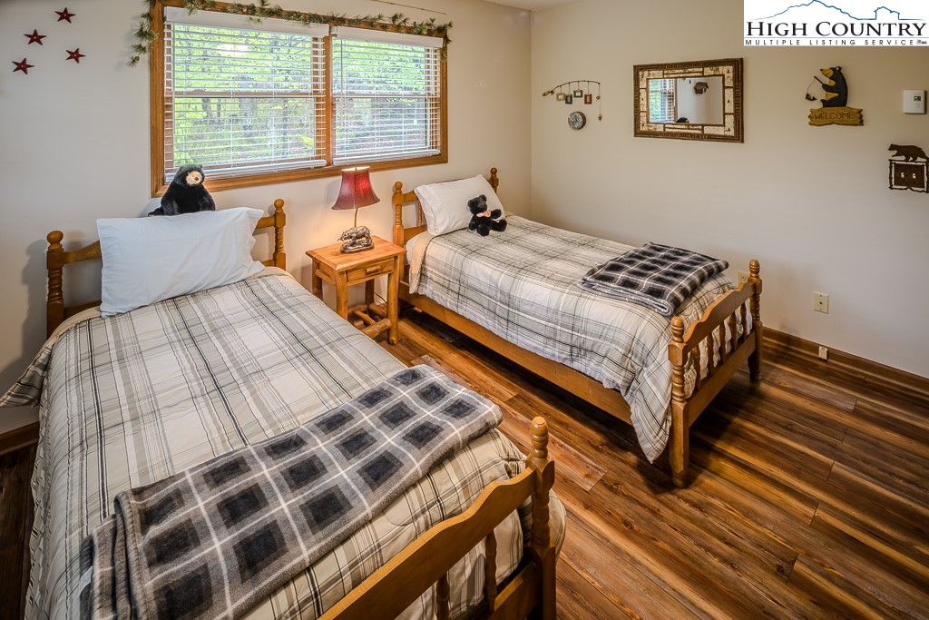 1431 Beech Mountain Parkway