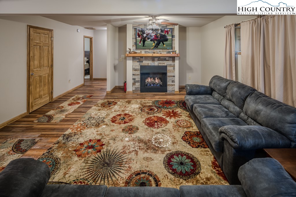 1431 Beech Mountain Parkway