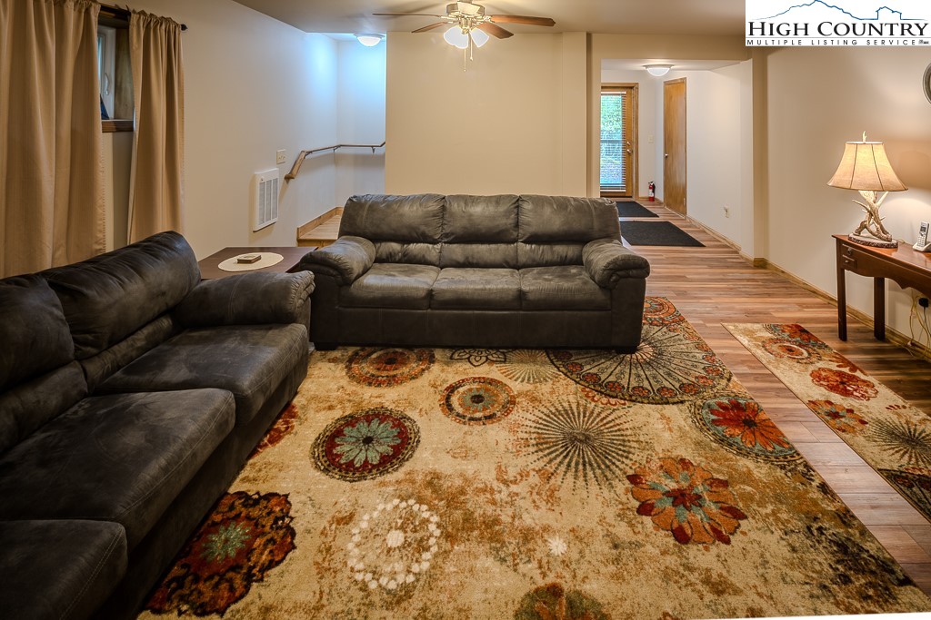 1431 Beech Mountain Parkway