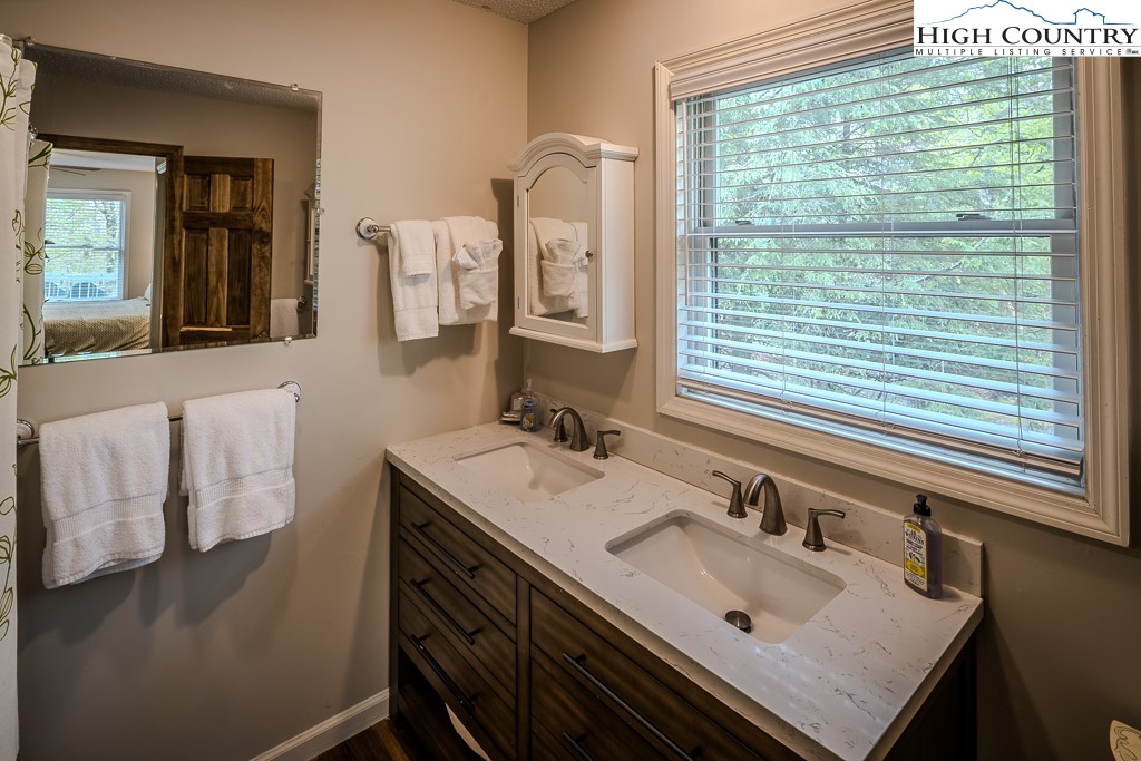1431 Beech Mountain Parkway