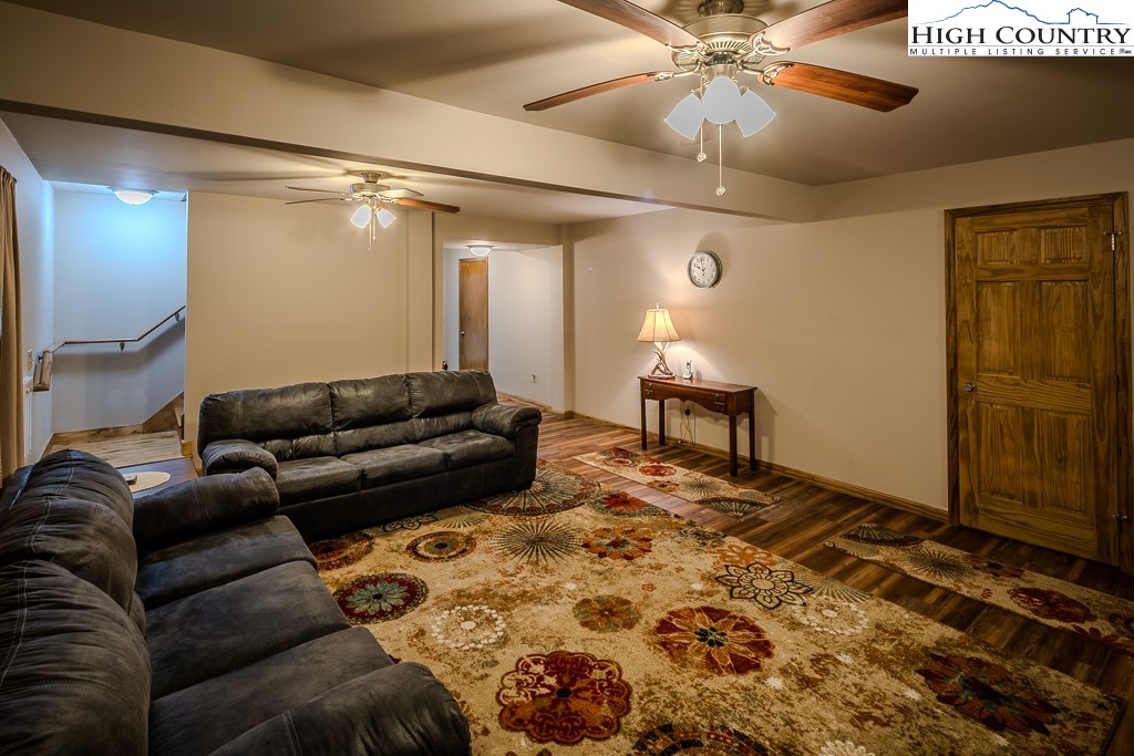 1431 Beech Mountain Parkway
