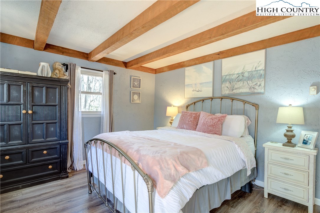 528 Bear Ridge Trail