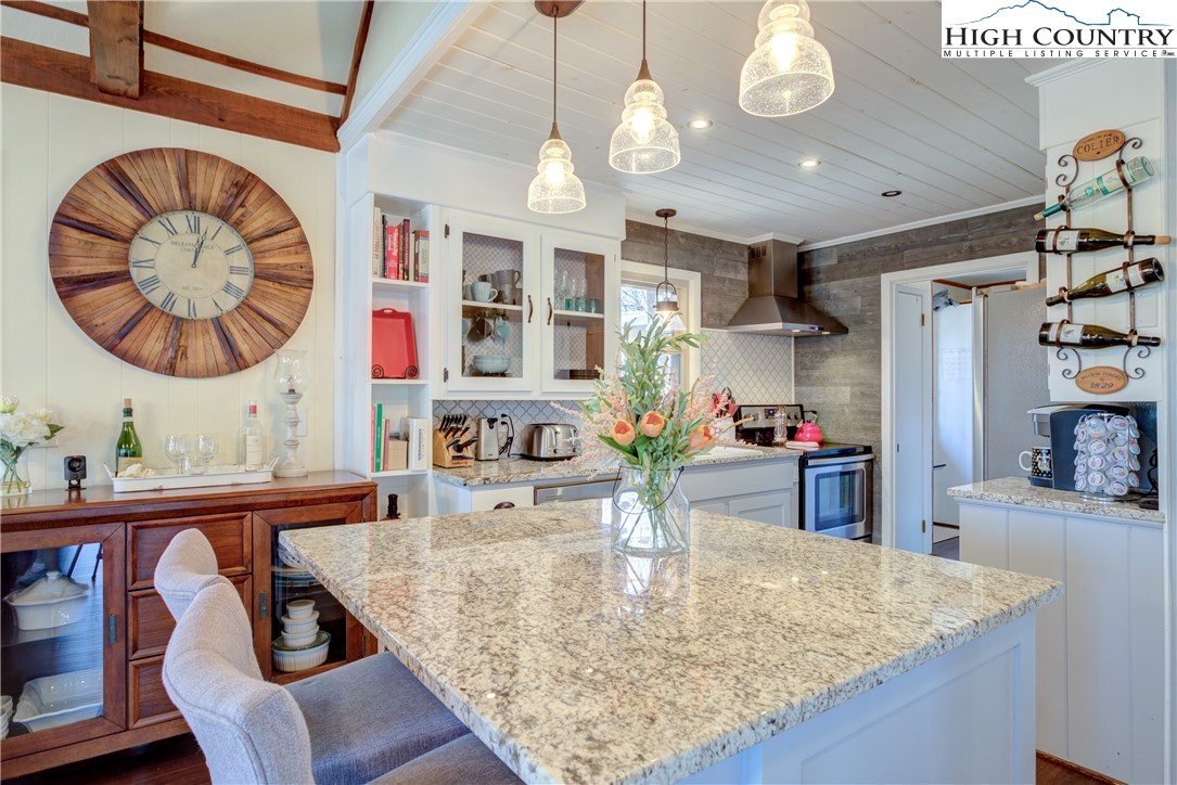 528 Bear Ridge Trail
