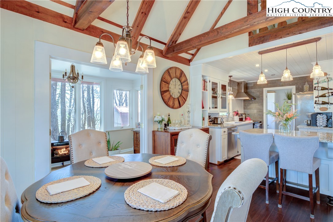 528 Bear Ridge Trail