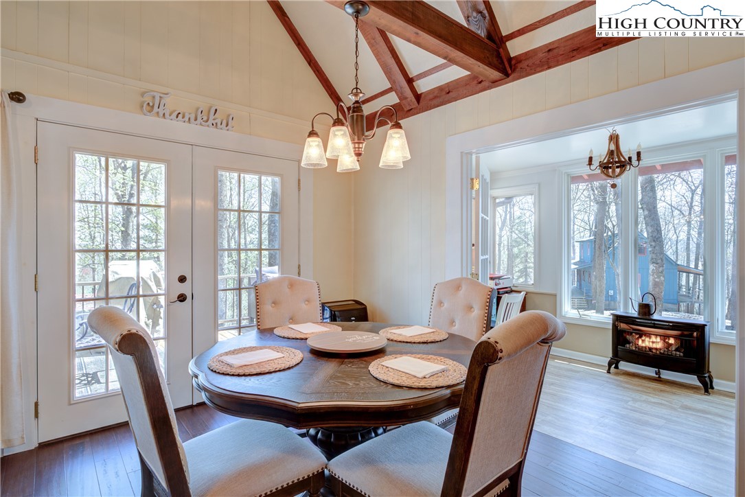 528 Bear Ridge Trail
