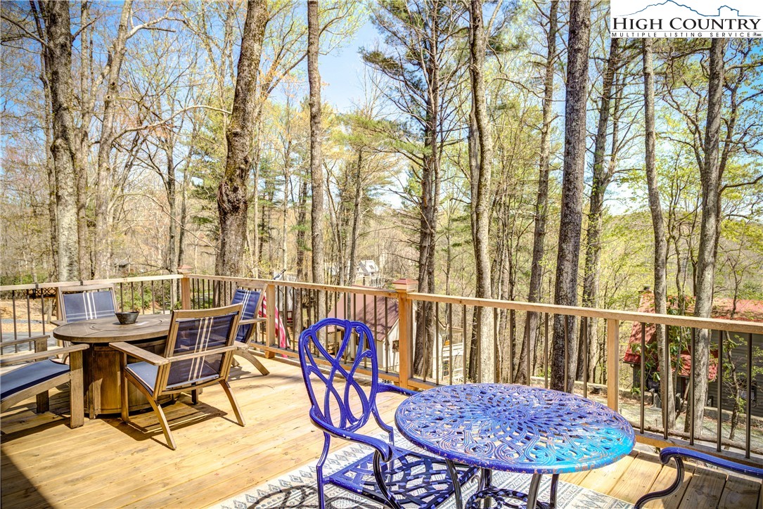 528 Bear Ridge Trail