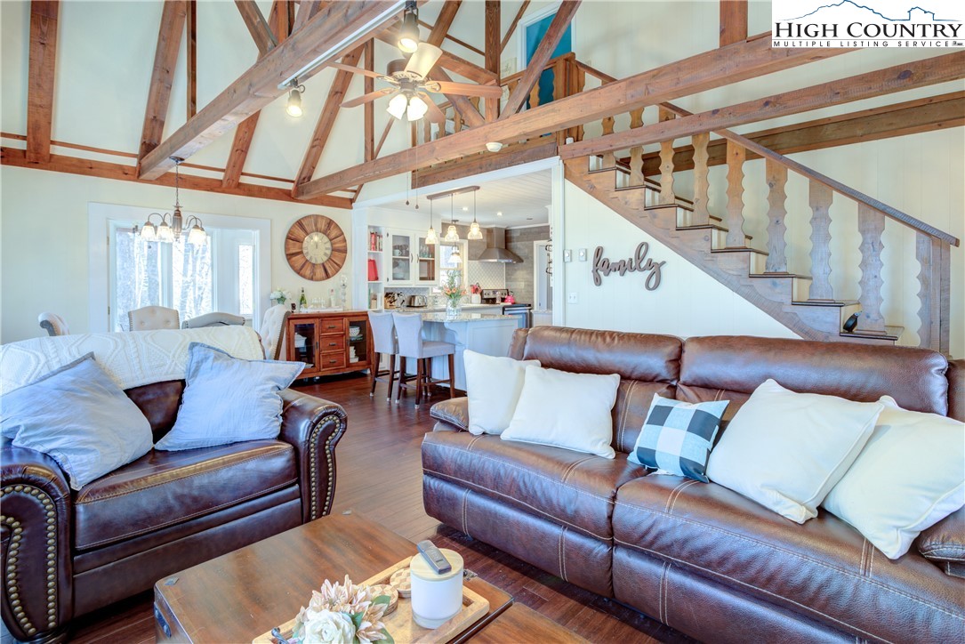 528 Bear Ridge Trail