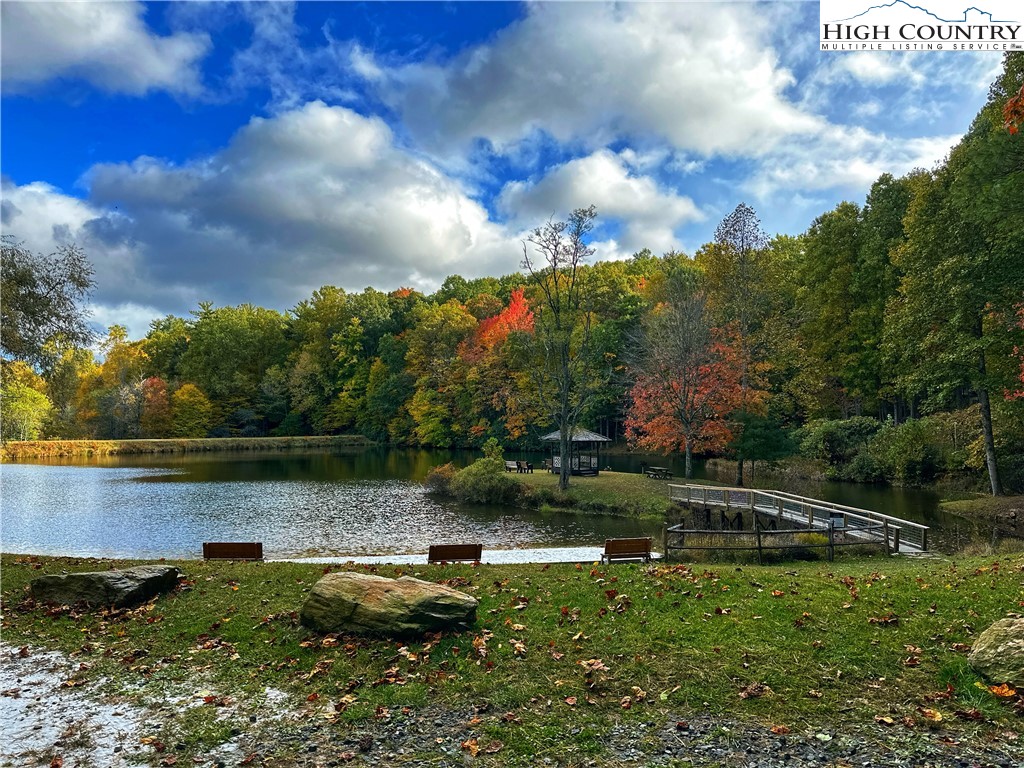 528 Bear Ridge Trail
