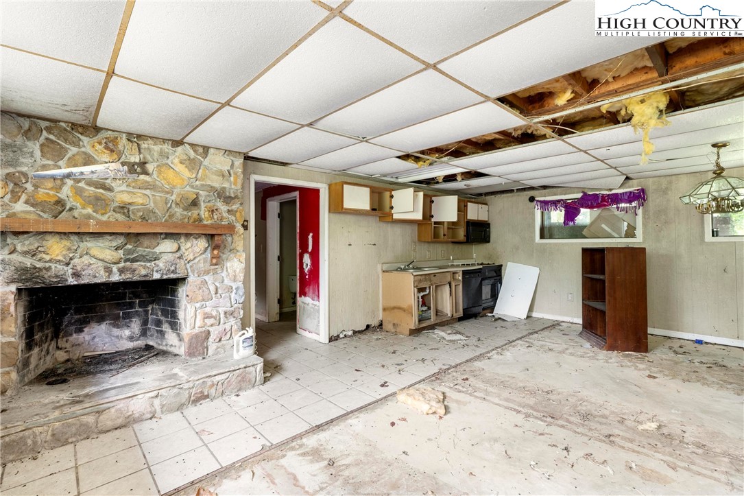411 Will Perry Road