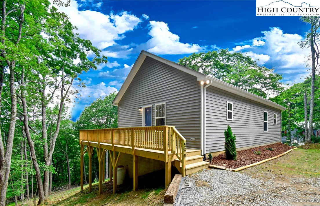 598 Running Deer Trail