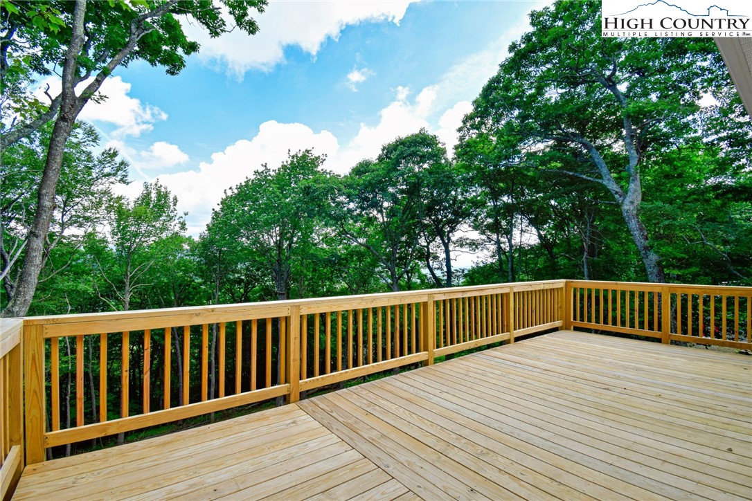 598 Running Deer Trail