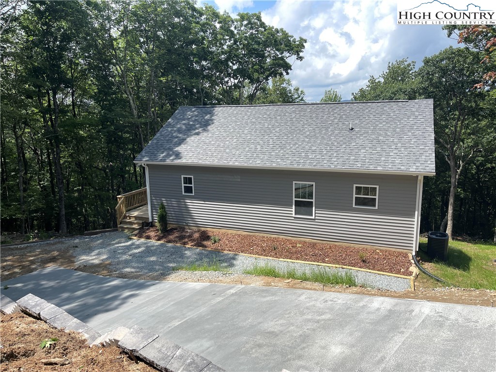 598 Running Deer Trail