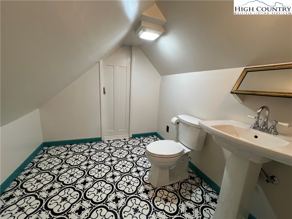 166 Bs Nest Road
