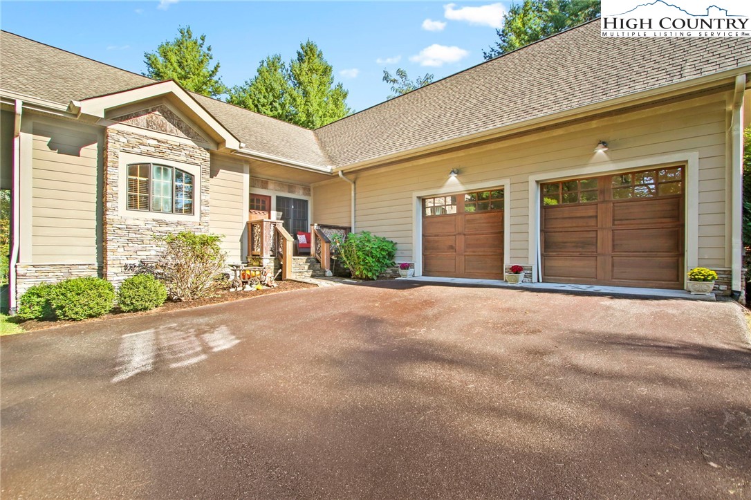 636 Black Locust Circle