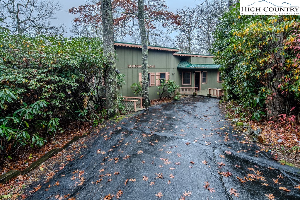 51 Dogwood Lane