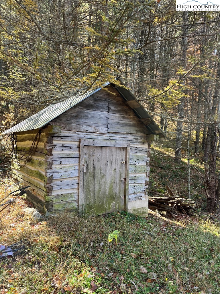 1972 S Big Horse Creek Road