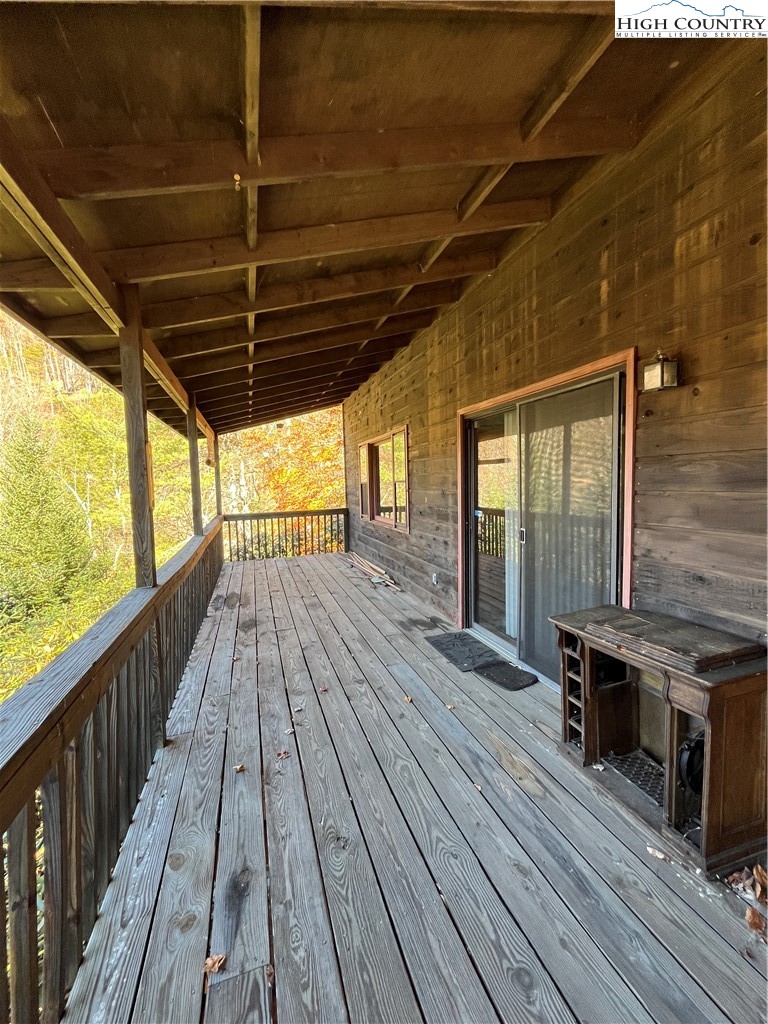 1972 S Big Horse Creek Road