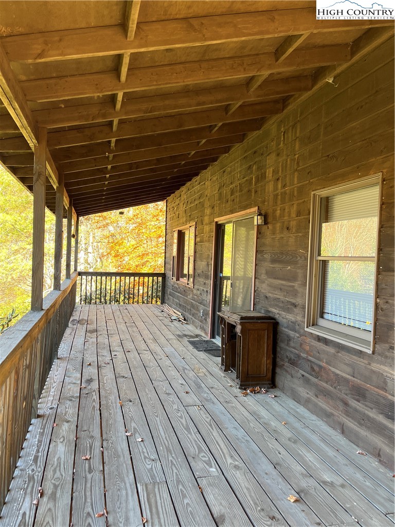 1972 S Big Horse Creek Road