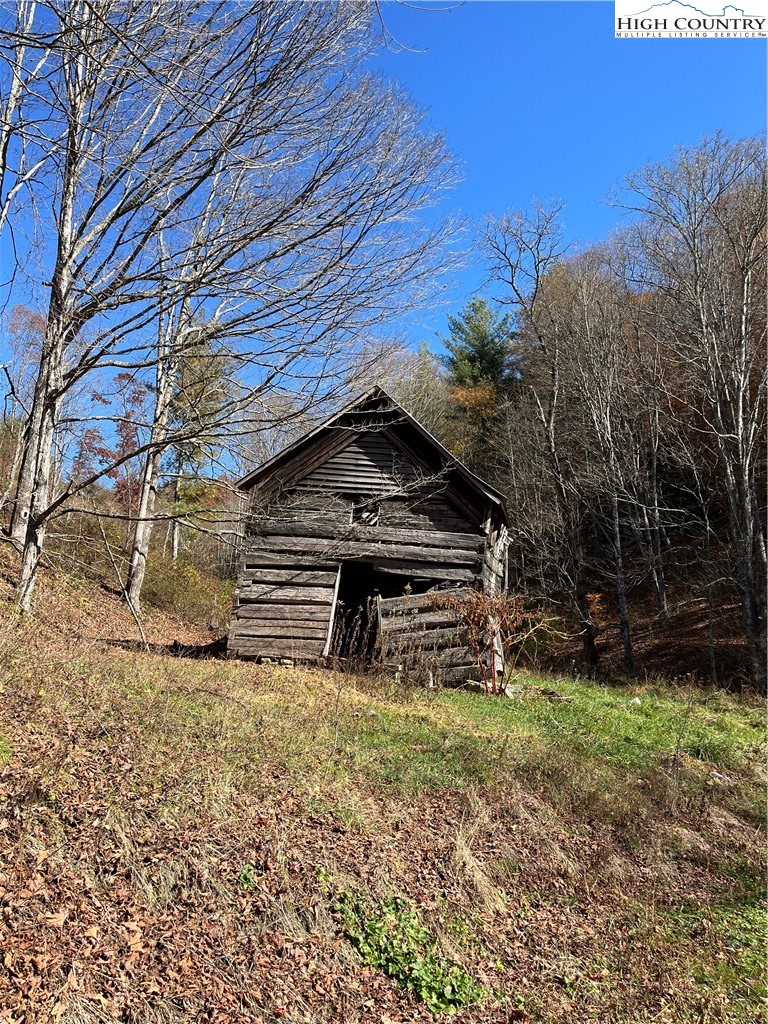 1972 S Big Horse Creek Road