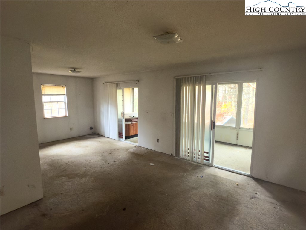 512 Jakes Mountain Road