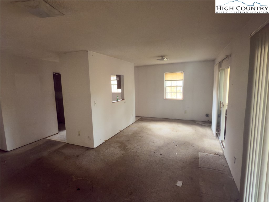 512 Jakes Mountain Road