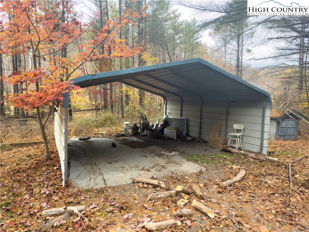 512 Jakes Mountain Road