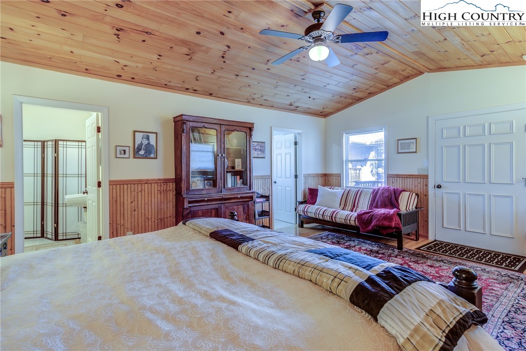 393 Rambling Road