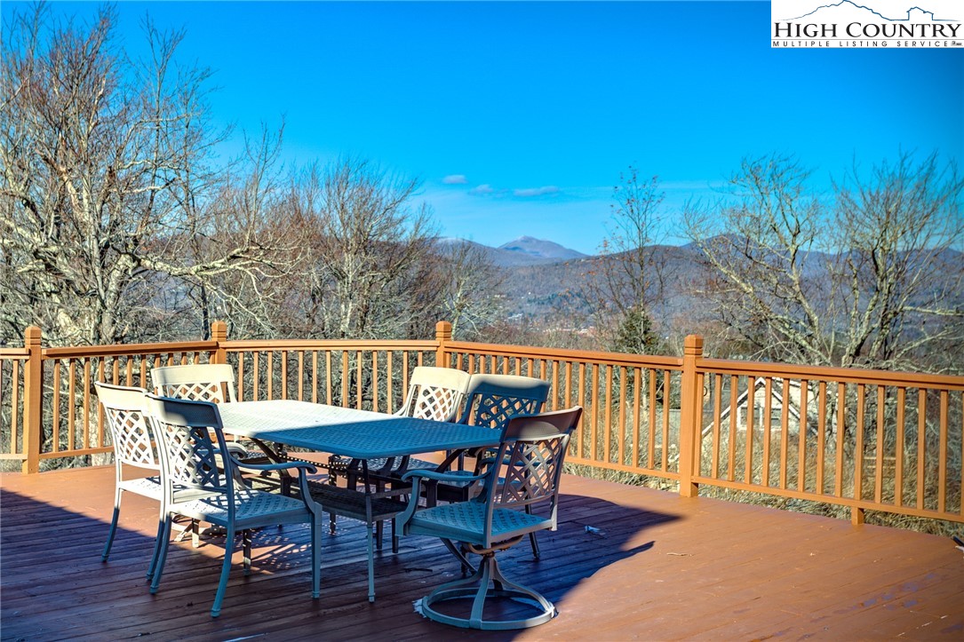 393 Rambling Road