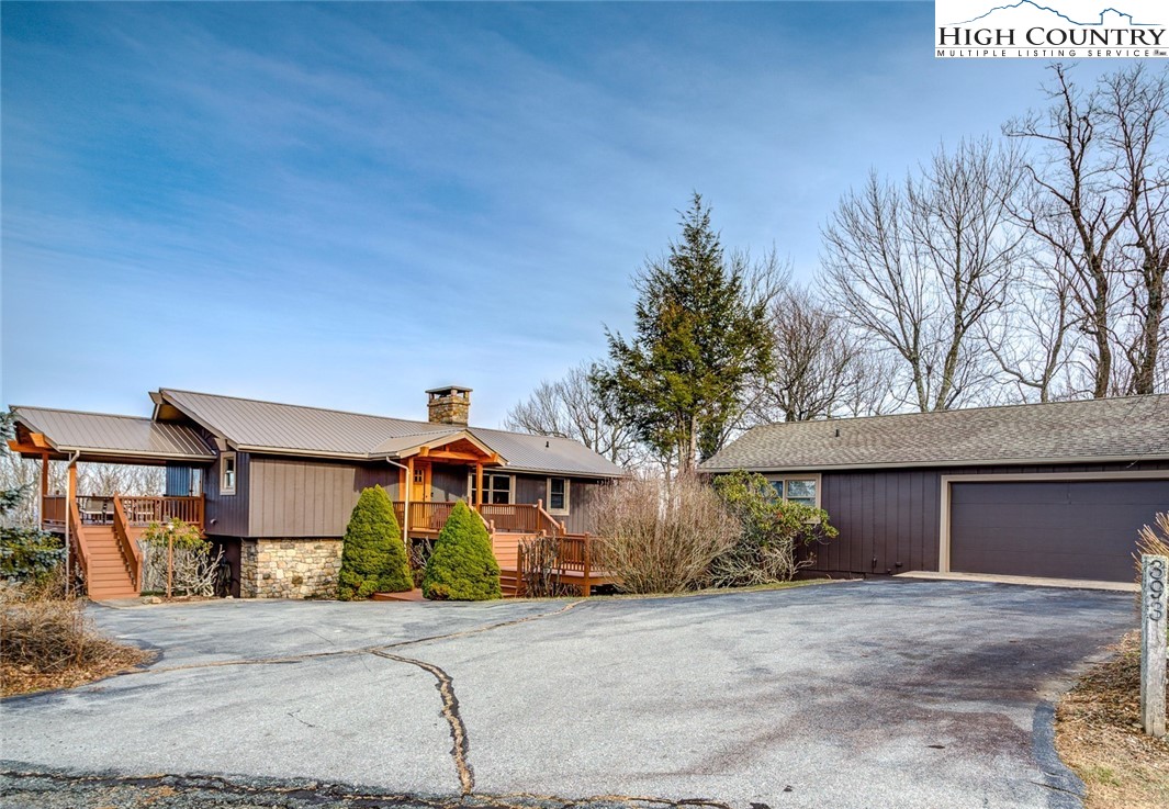 393 Rambling Road