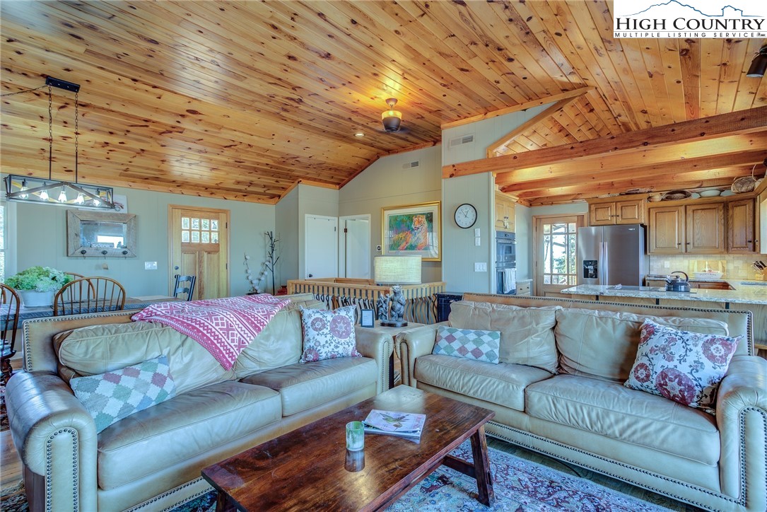 393 Rambling Road