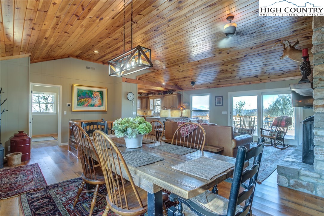 393 Rambling Road