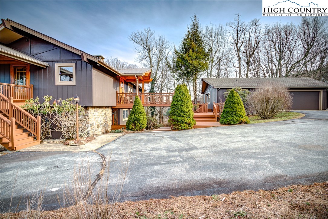 393 Rambling Road