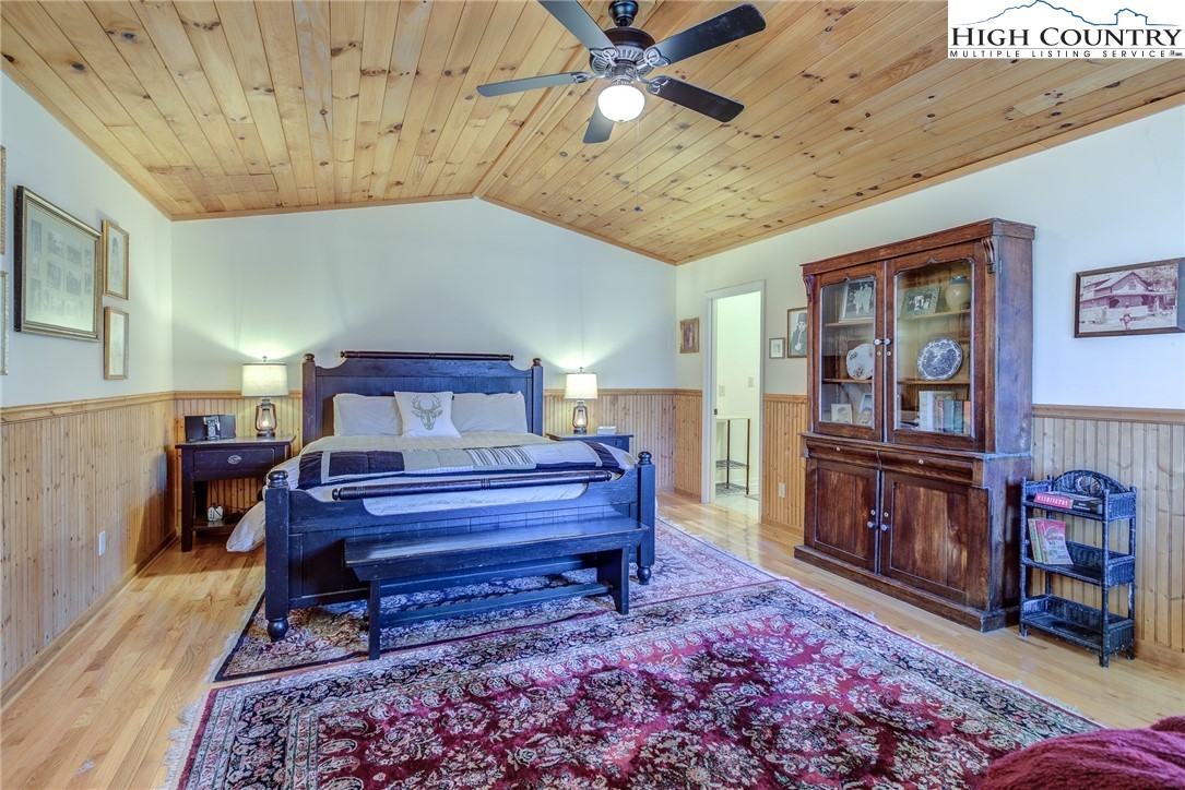 393 Rambling Road