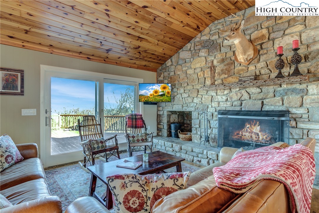 393 Rambling Road