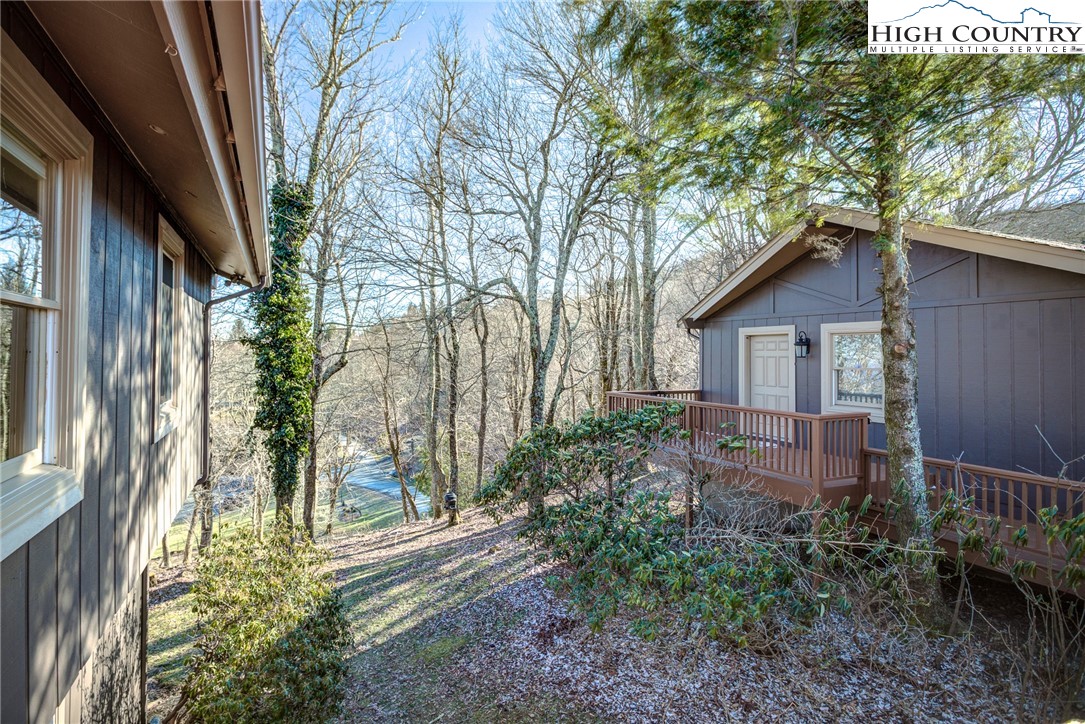 393 Rambling Road
