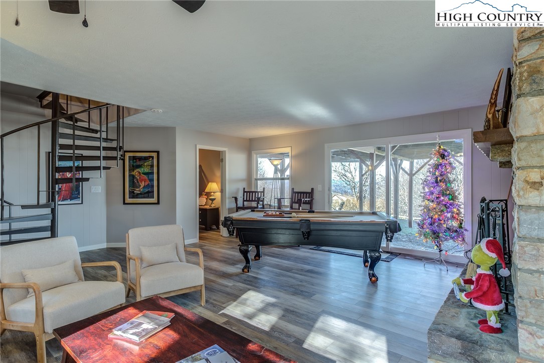 393 Rambling Road