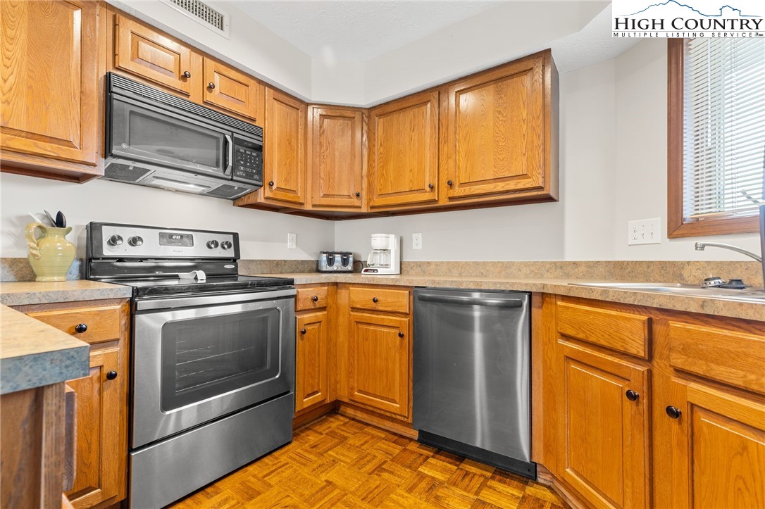 289 Evergreen Drive Drive Holly 6 Unit: Holly  6