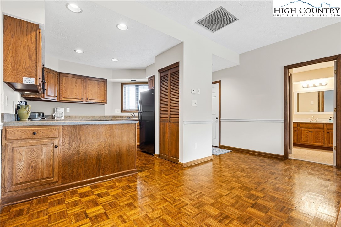 289 Evergreen Drive Drive Holly 6 Unit: Holly  6