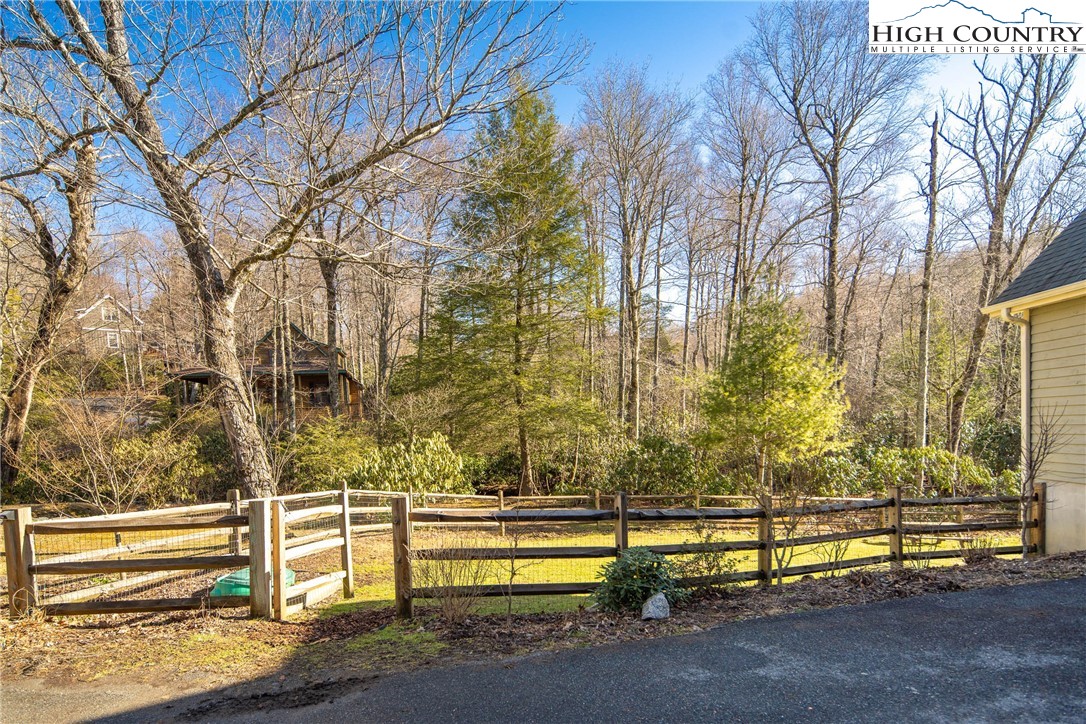 524 Wonderland Road