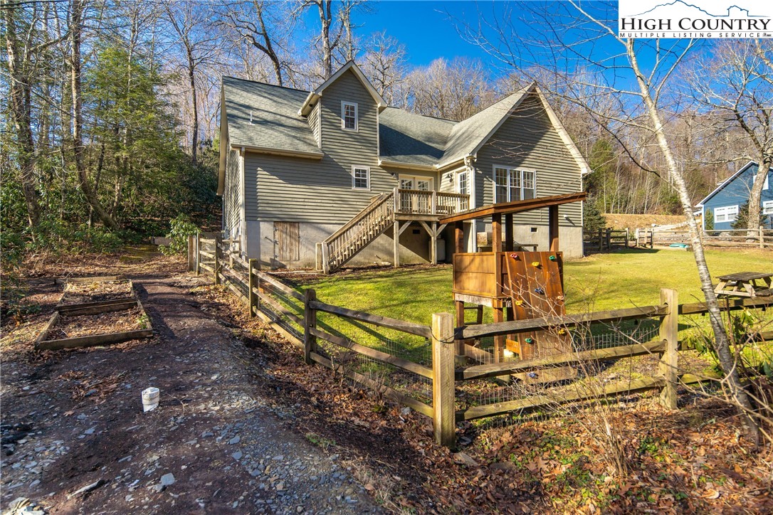 524 Wonderland Road