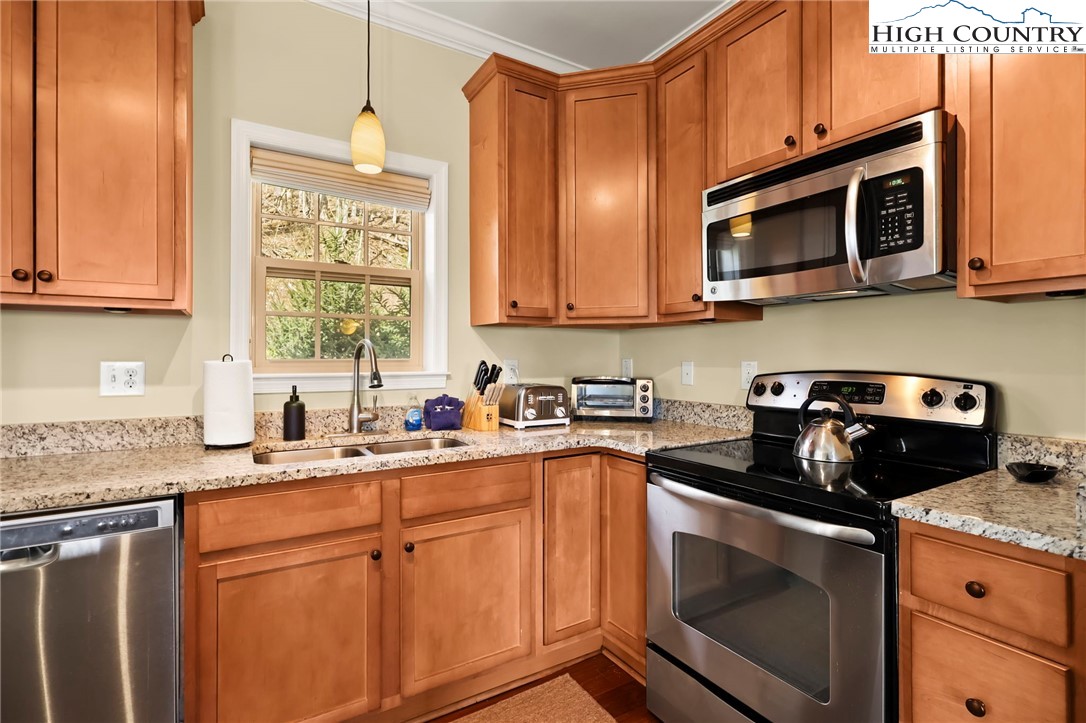 290 Alpine Drive
