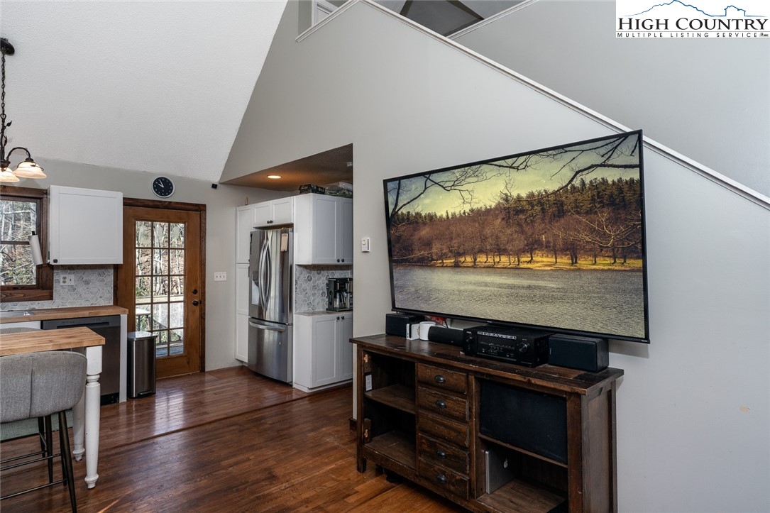 1059 Campbell Glen Lane