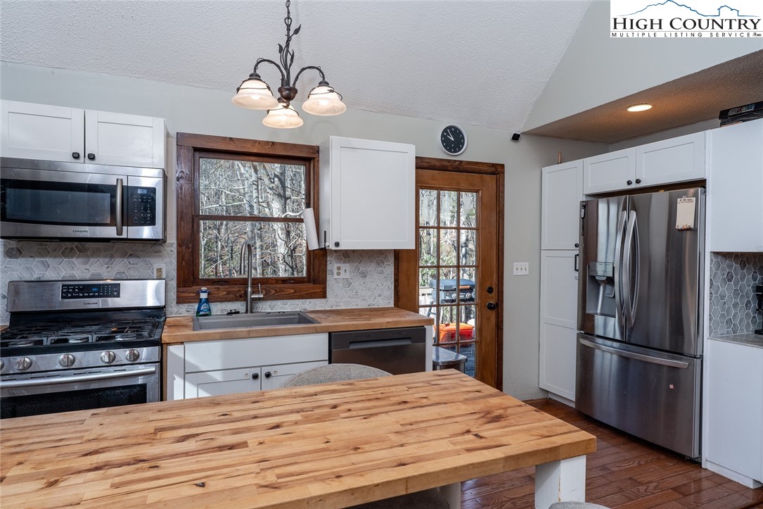 1059 Campbell Glen Lane