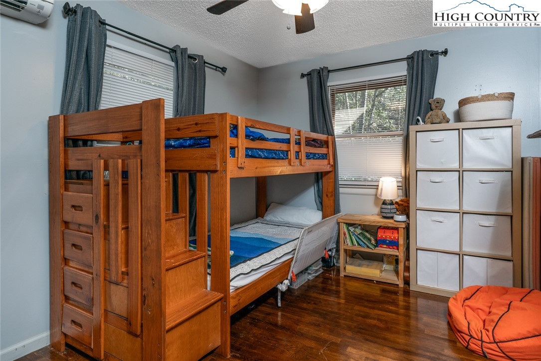 1059 Campbell Glen Lane